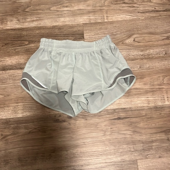 Lululemon shorts - Picture 1 of 4